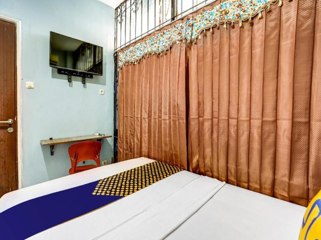 Spot On 90147 Gosepa Ambengan Plaza Hotel Surabaya