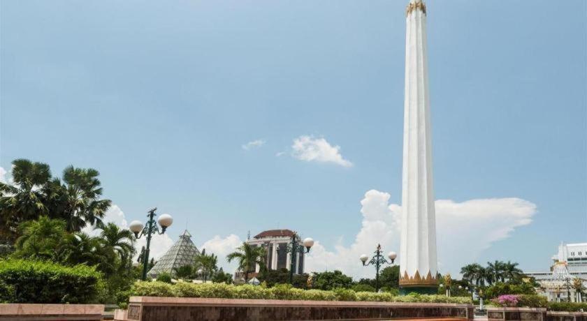 Hotel Spot On 90147 Gosepa Ambengan Plaza