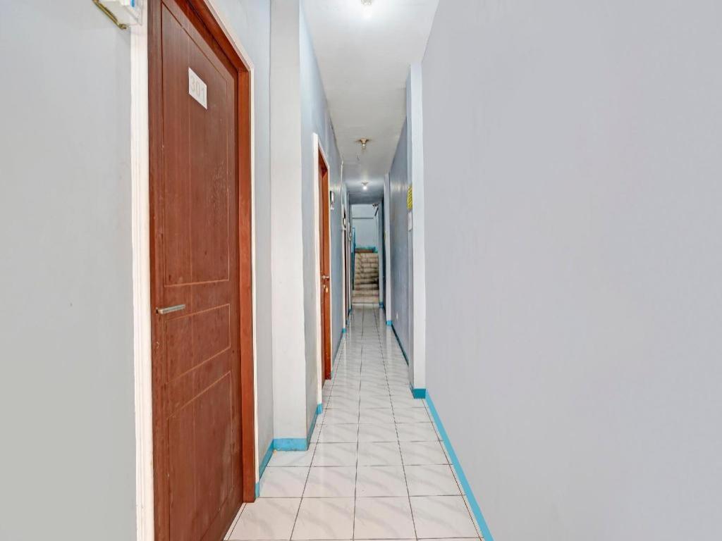 Hotel Spot On 90147 Gosepa Ambengan Plaza
