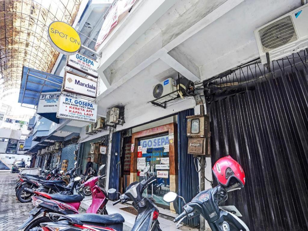 Hotel Spot On 90147 Gosepa Ambengan Plaza Surabaya